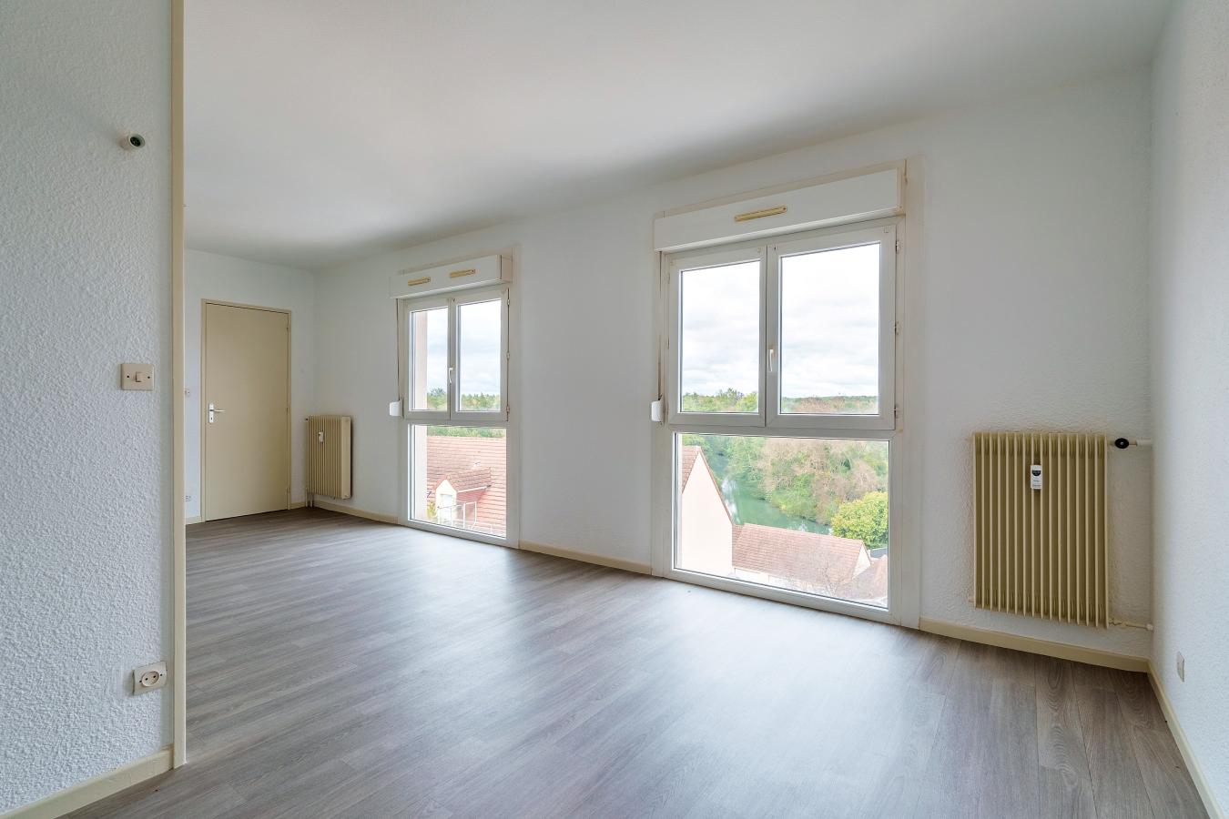 Appartement Rue du Pont Charon à Mirebeau-sur-Bèze