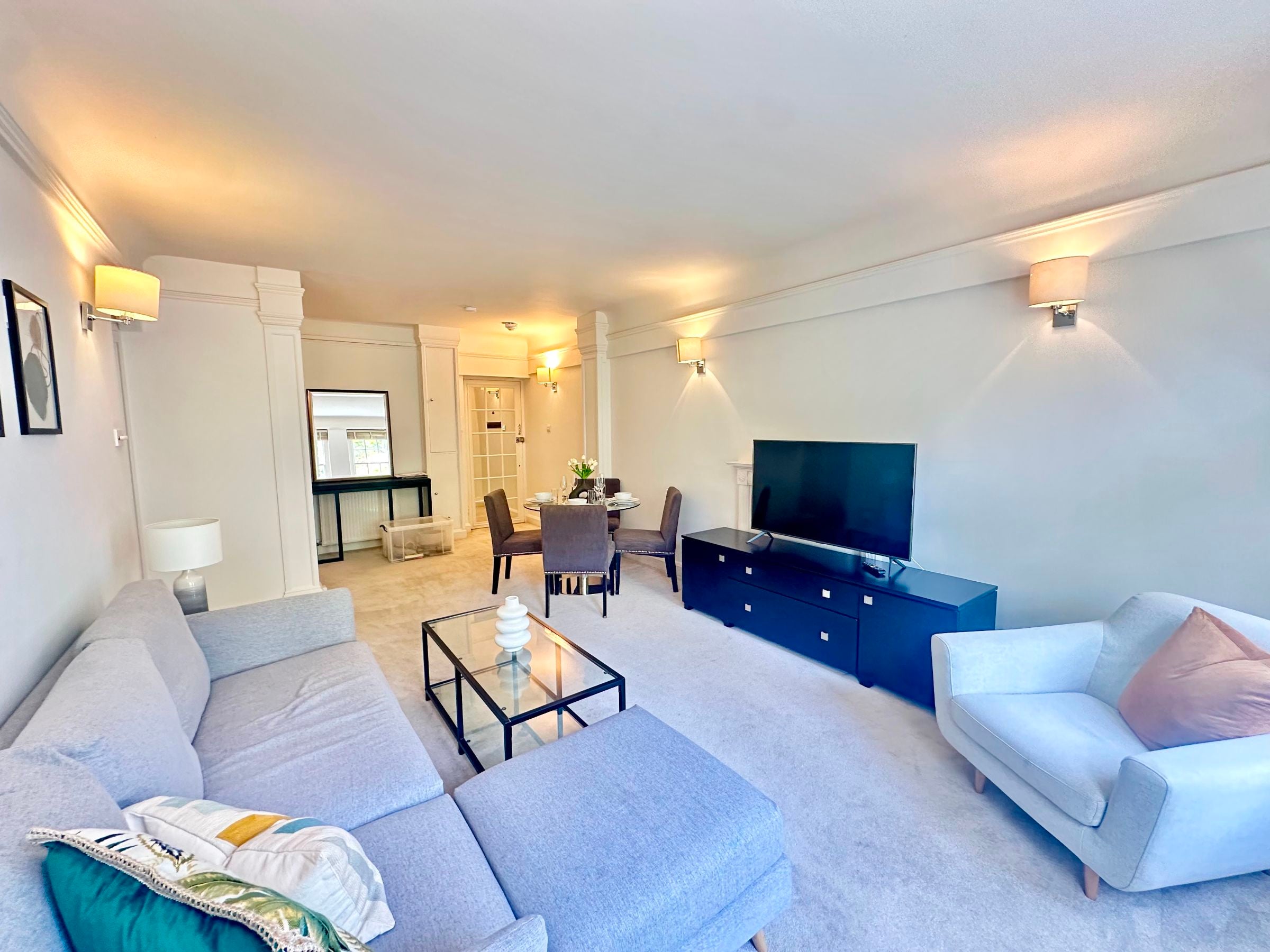Flat Fulham Road in Greater London