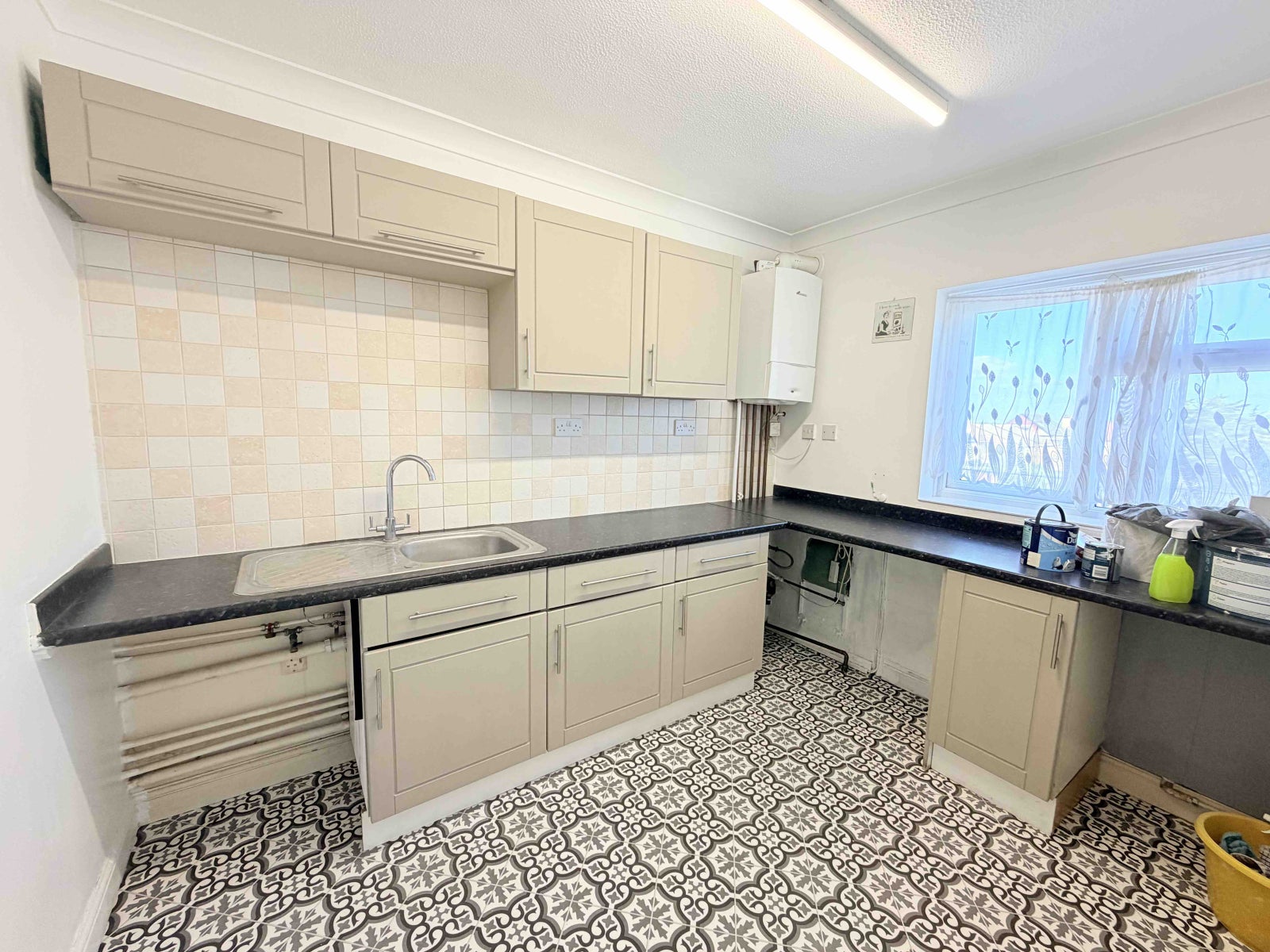 Flat Kings Avenue in Clacton-on-Sea