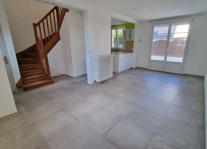 Maison Rue du Maréchal Juin à Luynes