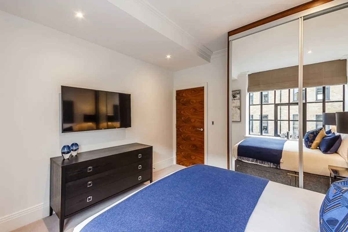 Flat Rainville Road in Greater London
