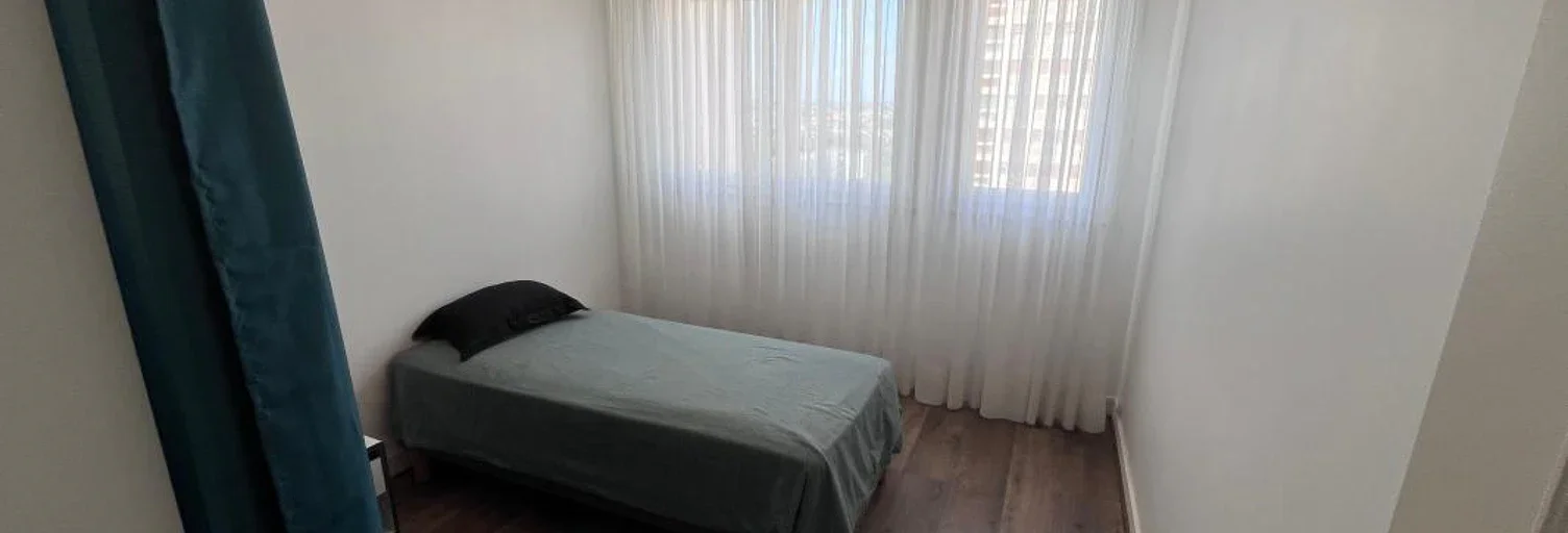 Room Rue Gaston Hulin in Poitiers