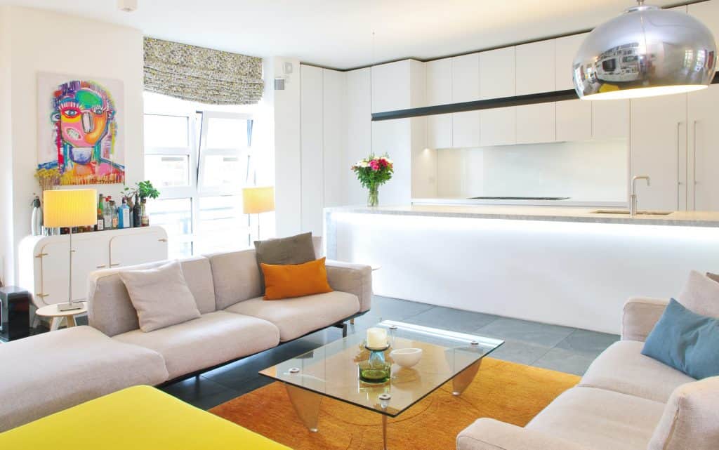 Flat Bacon Street in Greater London