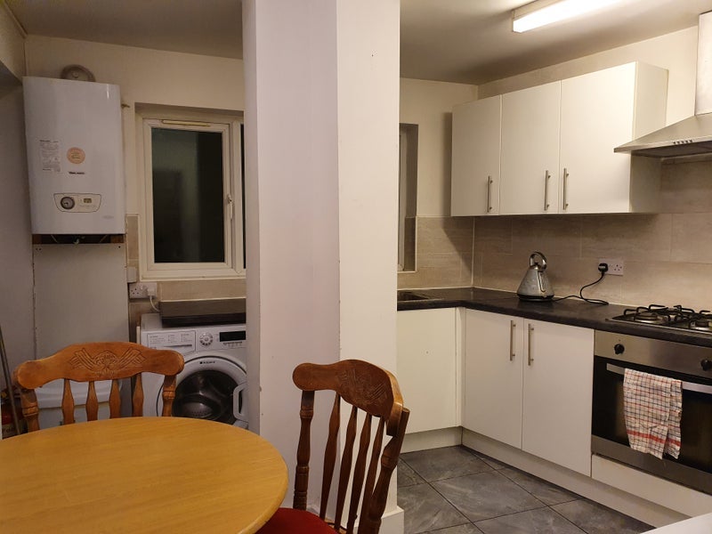 Room Newham Way in Greater London