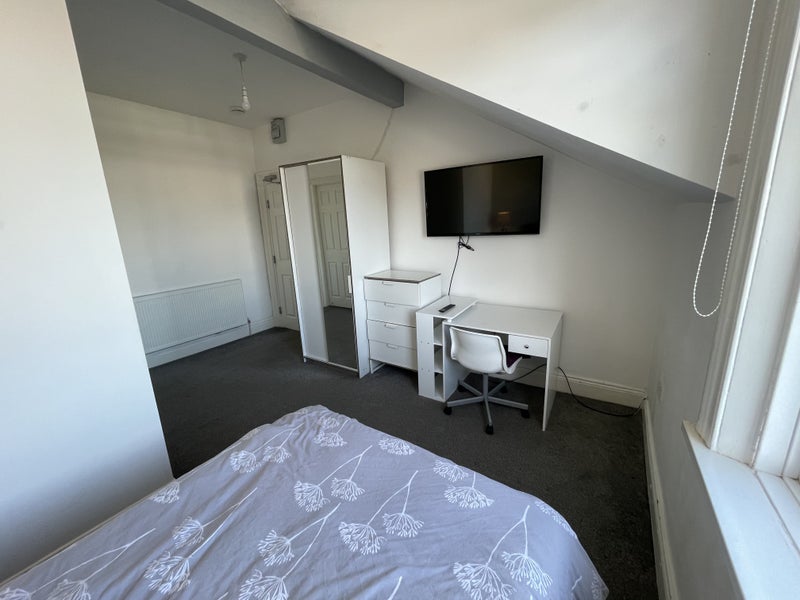 Room Westbourne Road in Sunderland
