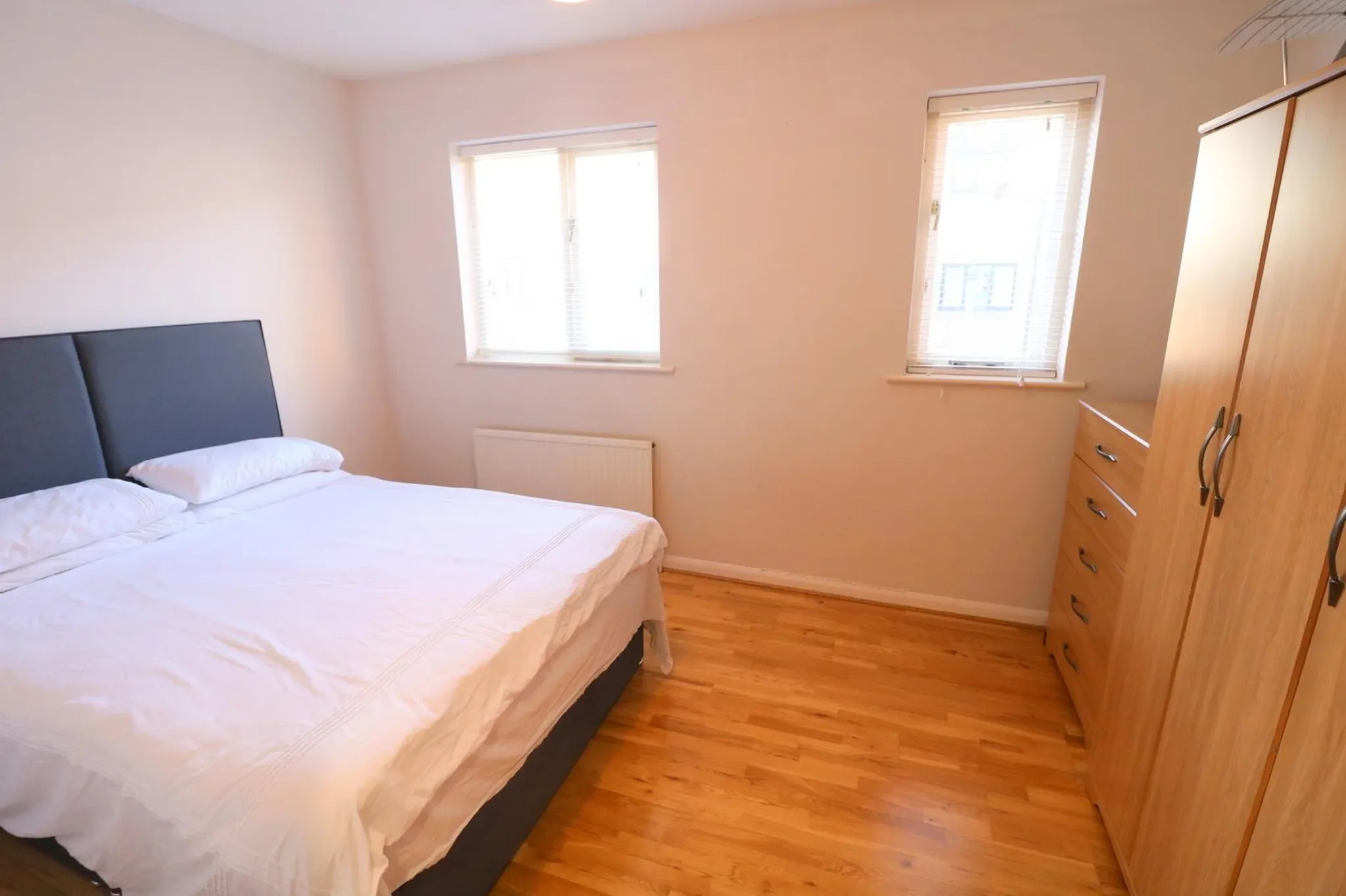Flat Lansdowne Wood Close in Greater London