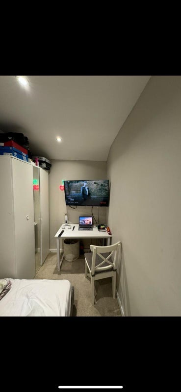 Room Penwortham Road in Greater London