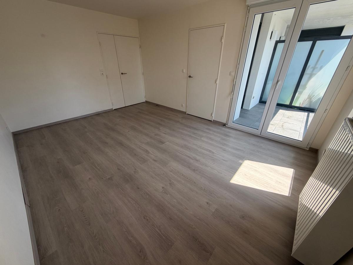 Flat Rue des Frères Lumière in Saint-Jacques-de-la-Lande