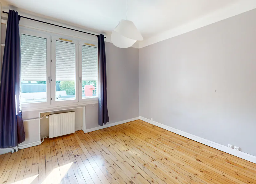 Flat Rue Paul Ronin in Saint-Étienne
