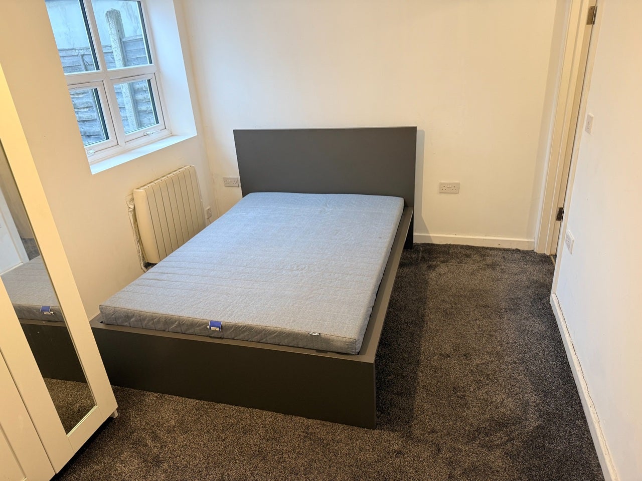 Room Chaplin Road in Greater London