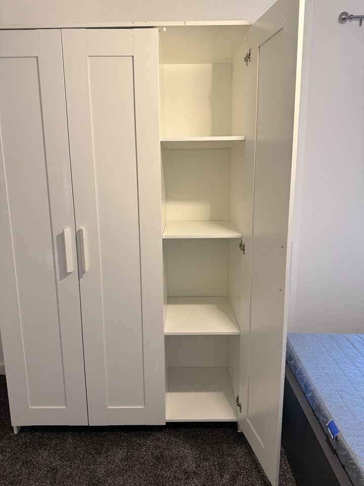 Room Chaplin Road in Greater London