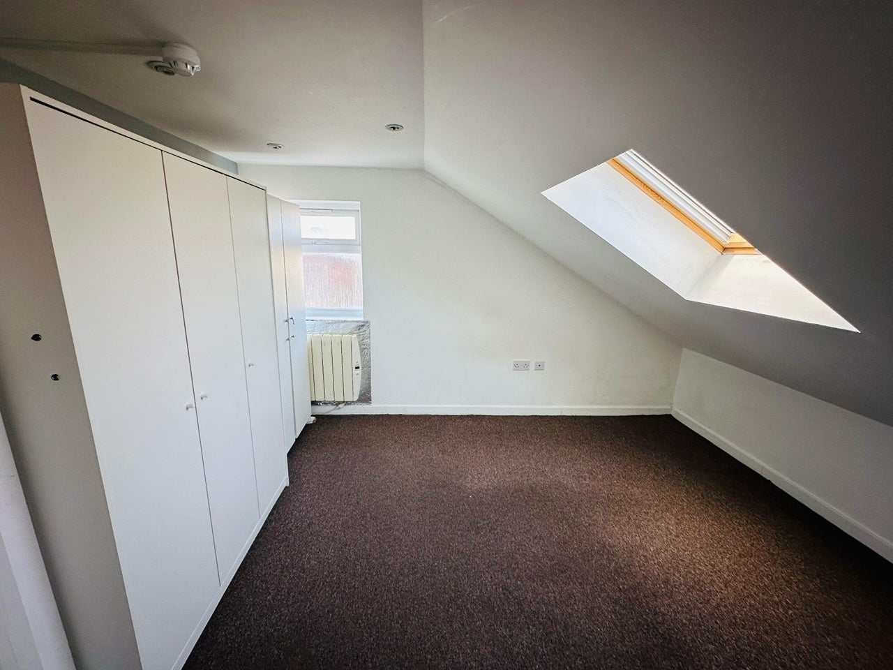 Room Chaplin Road in Greater London