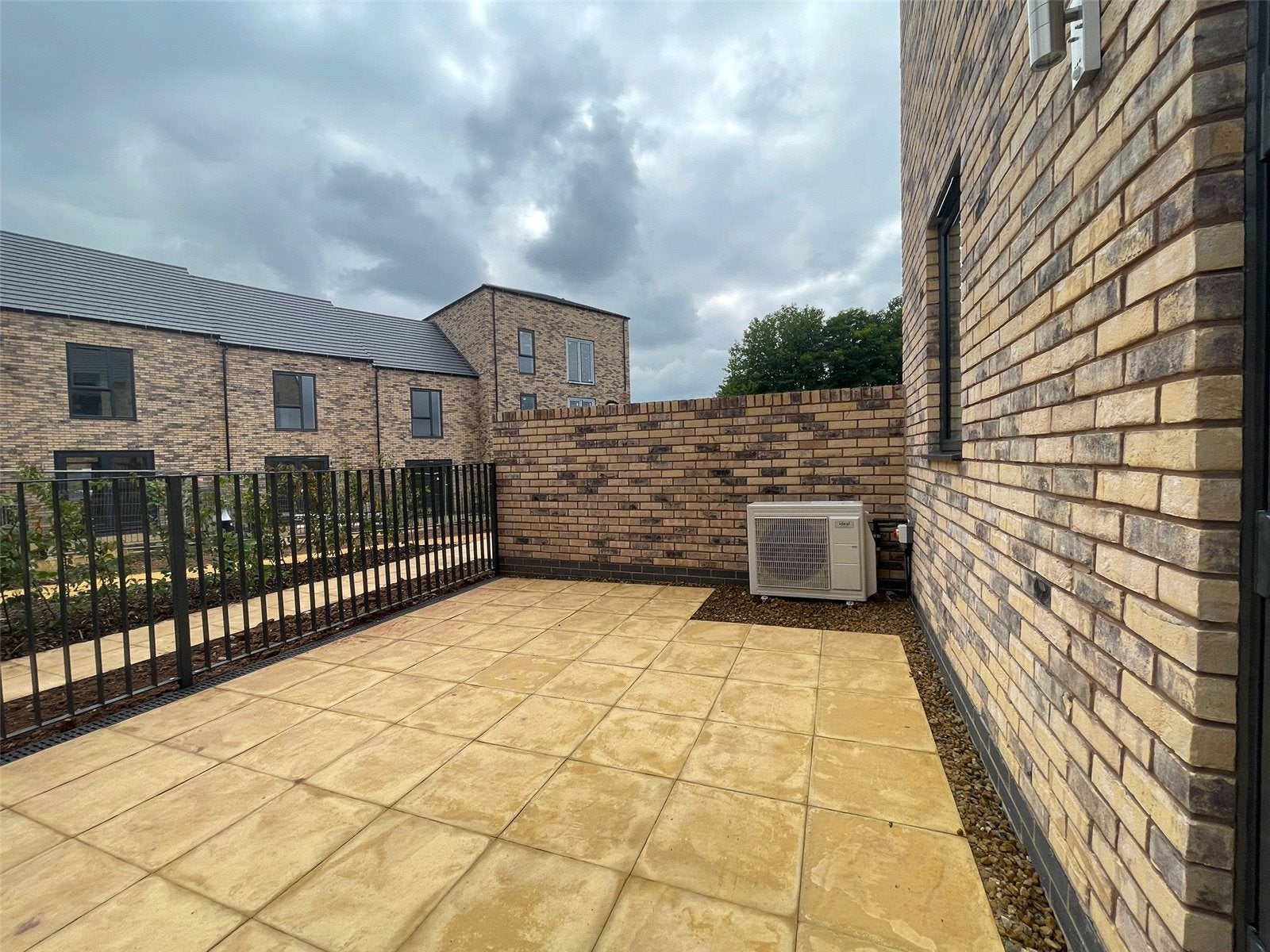 House Bird Close in Birmingham