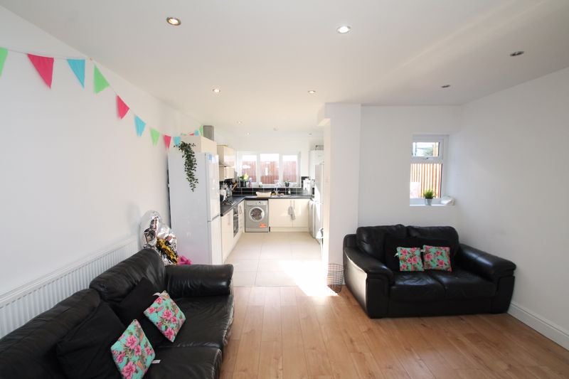 Flat Merthyr Street in Cardiff