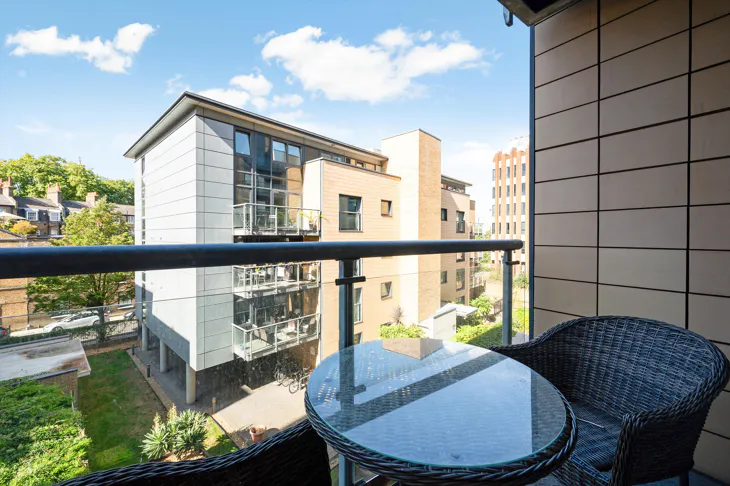 Flat Great Dover Street in Greater London