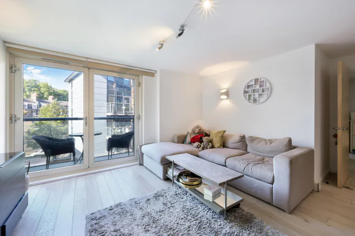 Flat Great Dover Street in Greater London