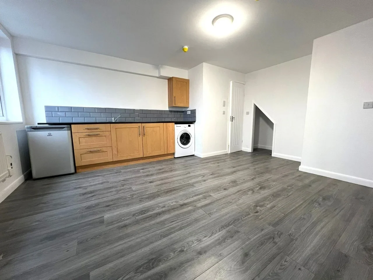 Flat Holbrook Lane in Coventry