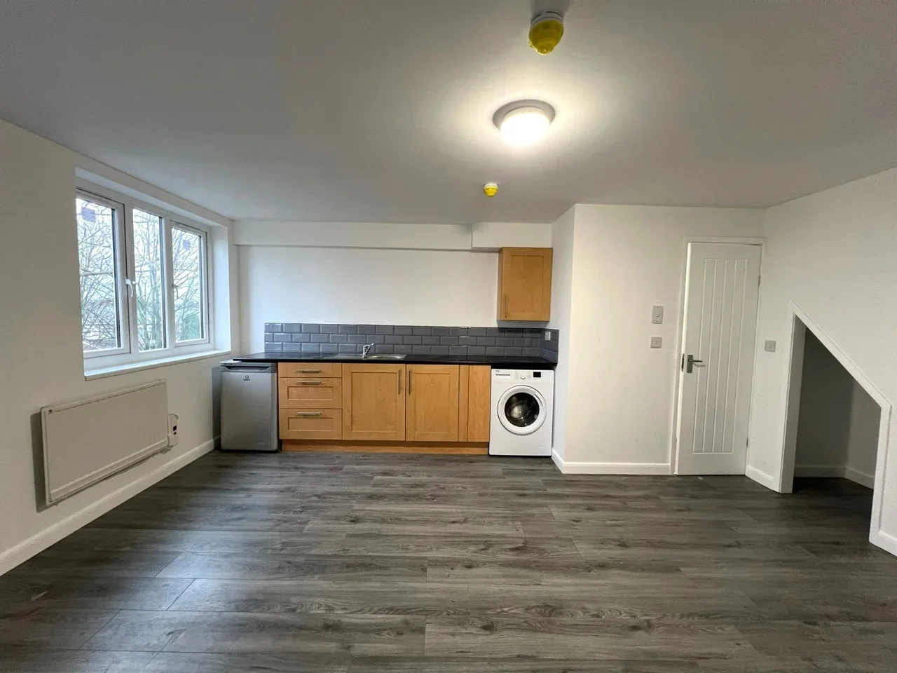 Flat Holbrook Lane in Coventry