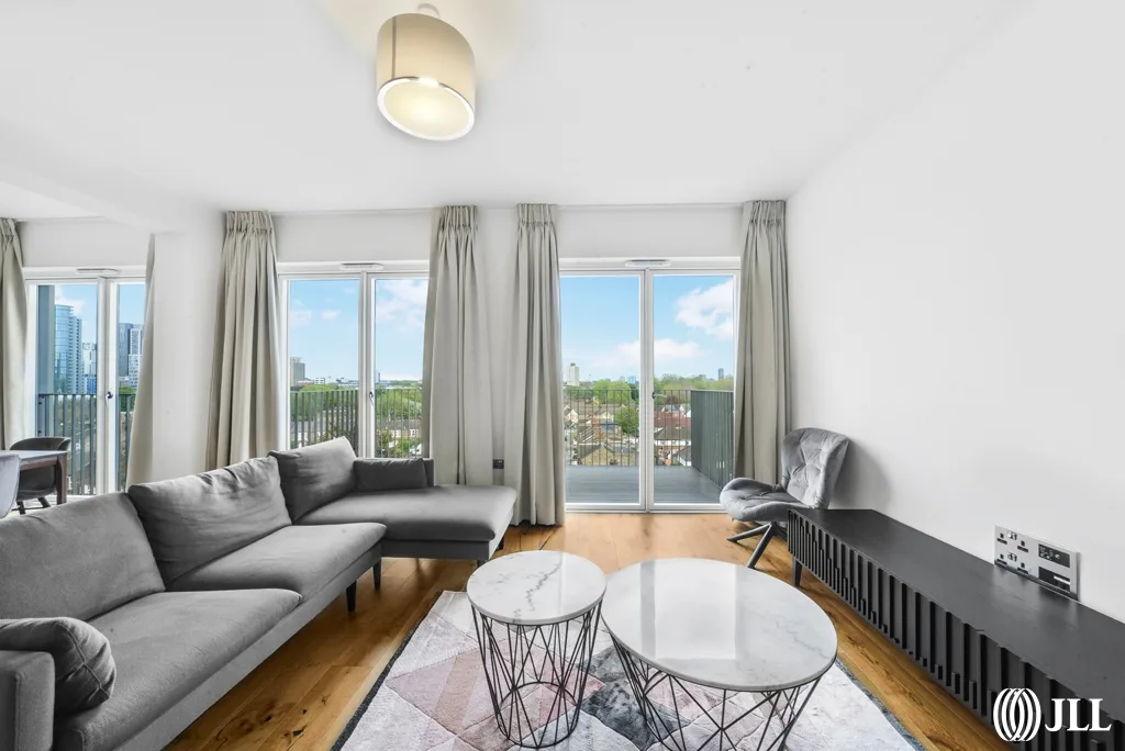 Flat Zinc Street in Greater London