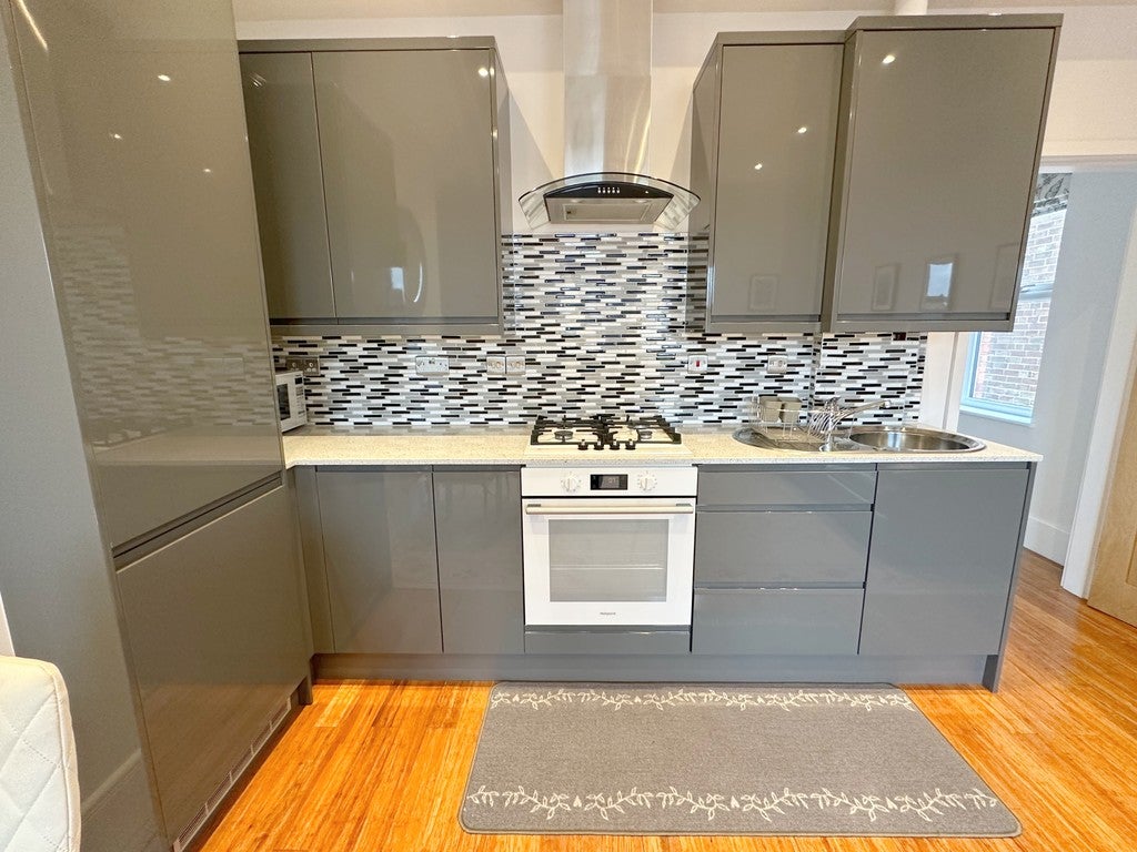 Flat Gedling Grove in Nottingham