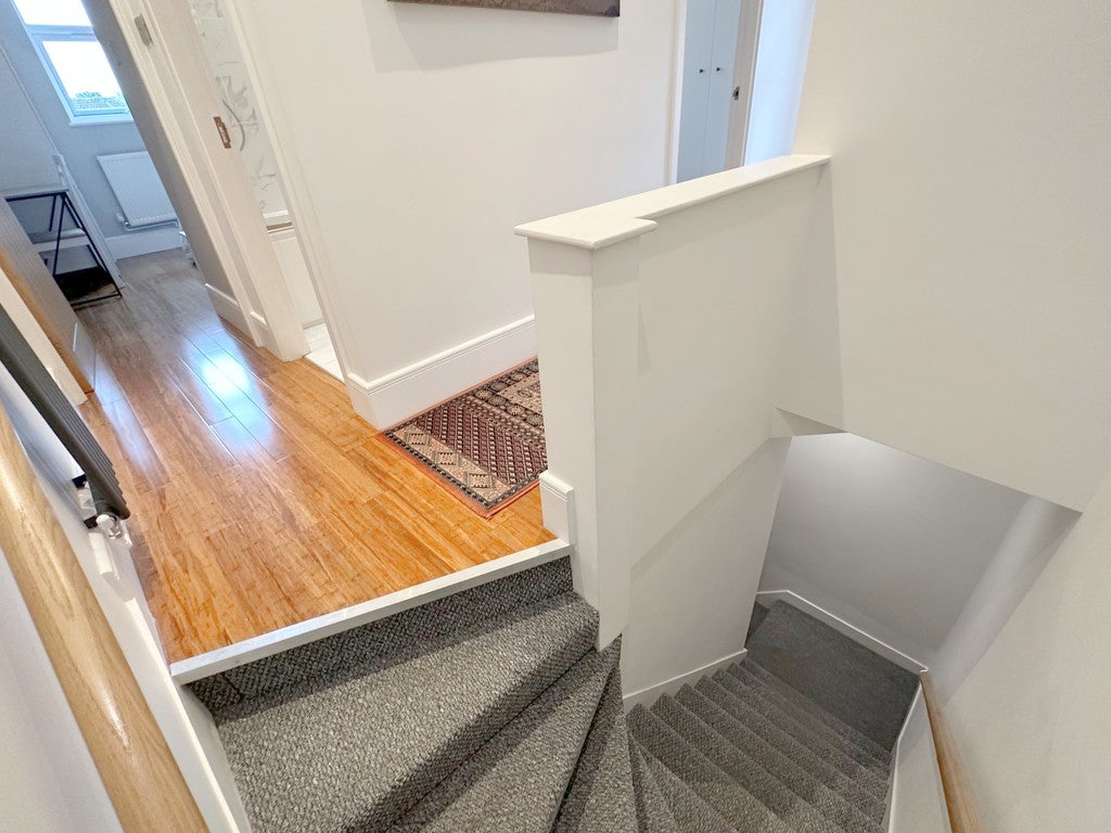 Flat Gedling Grove in Nottingham