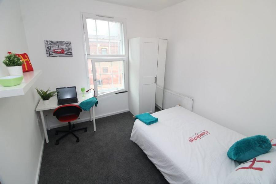 Room Glossop Road in Sheffield