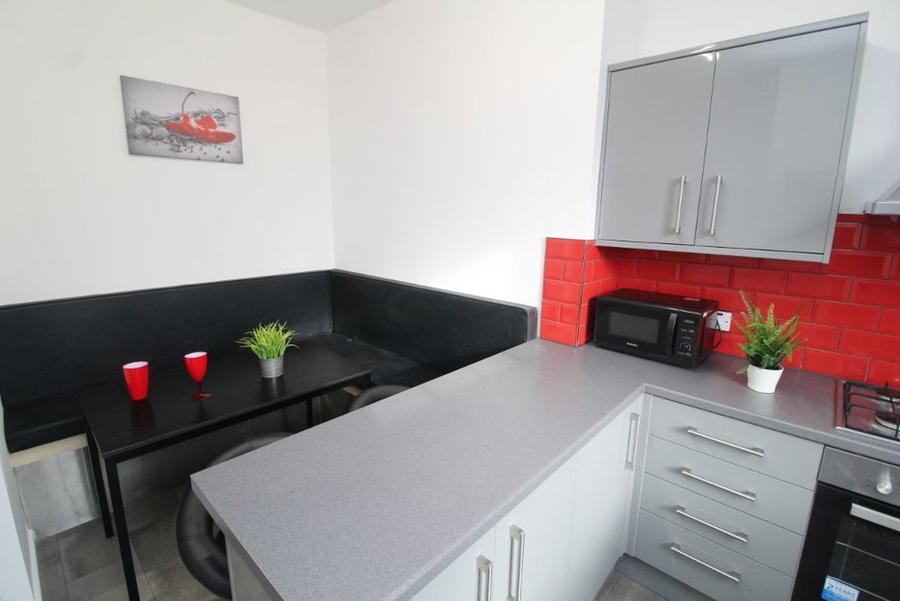 Room Glossop Road in Sheffield