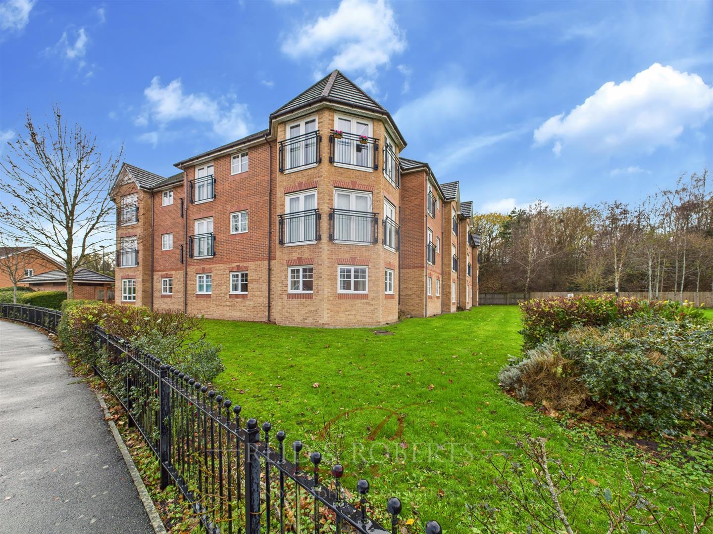 Flat Lamberton Drive in Tanyfron