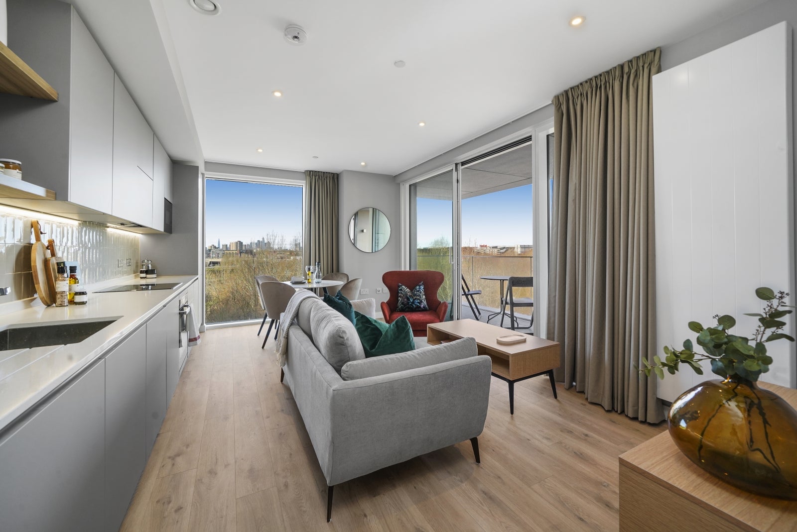 Flat Anthems Way in Greater London