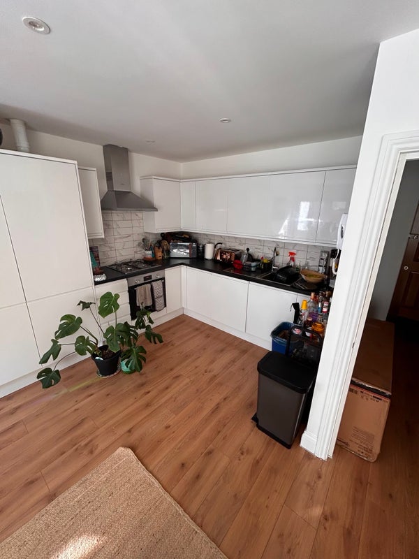Room Palatine Avenue in Greater London