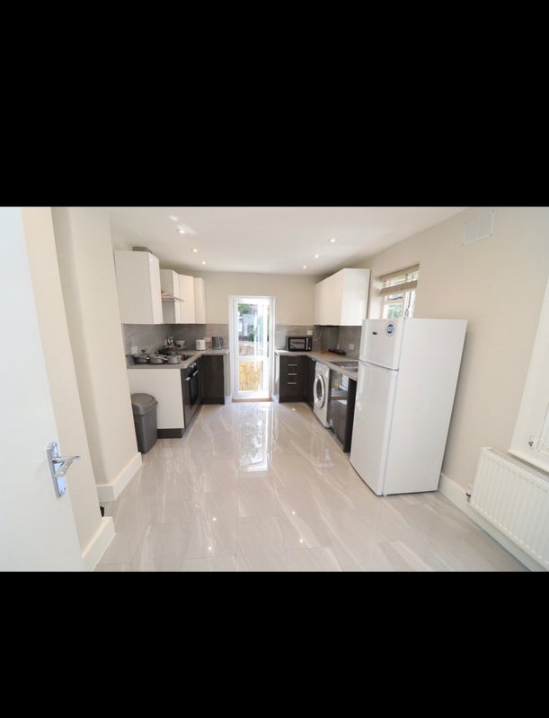 Room Mabley Street in Greater London