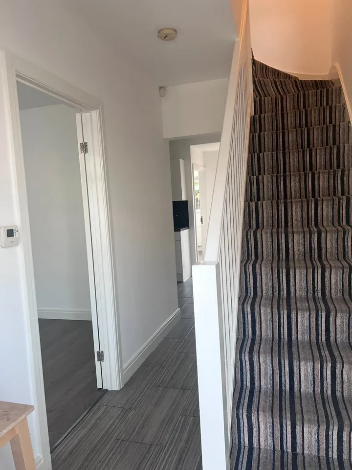 Room Gresham Road in Greater London