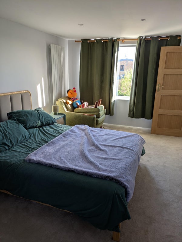 Room Hengaston Street in Bristol