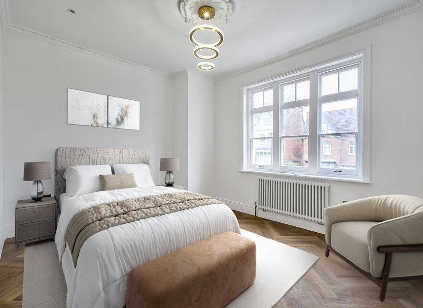 Flat Onslow Gardens in Greater London