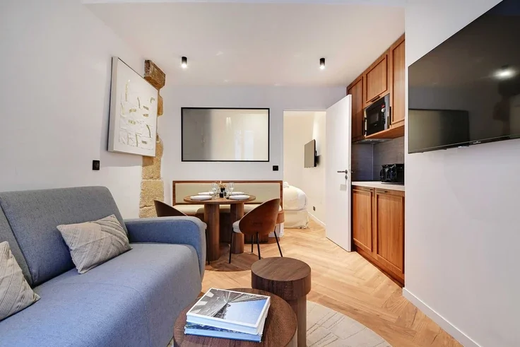 Flat Rue Xavier Privas in Paris