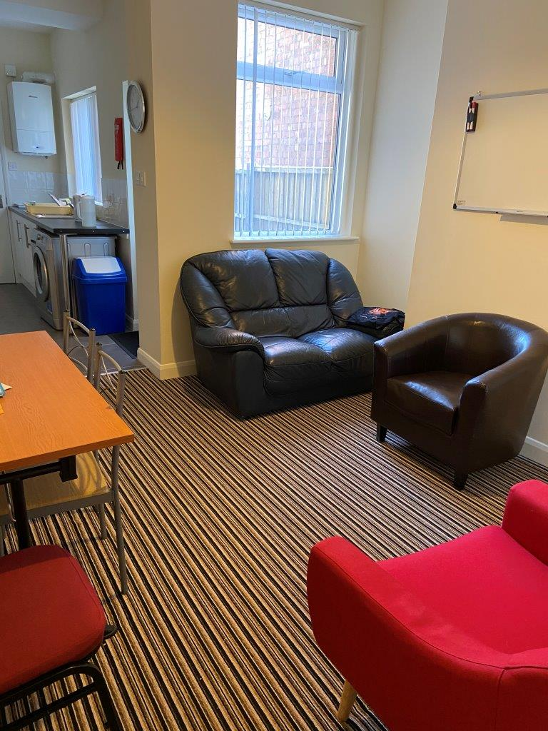 Room Westwood Road in Coventry