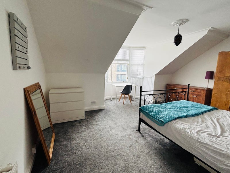 Room Duke Street in Glasgow
