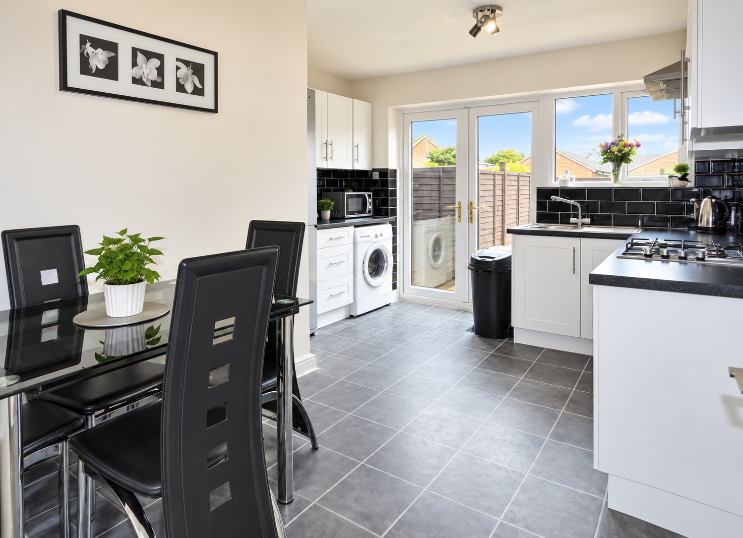 Flat Verdin Court in Bradfield Green