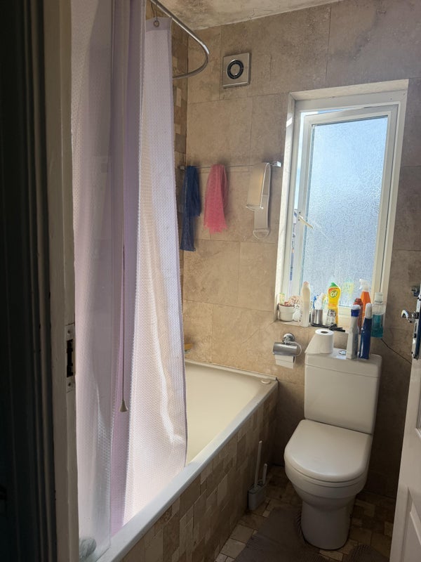 Room Granton Road in Greater London
