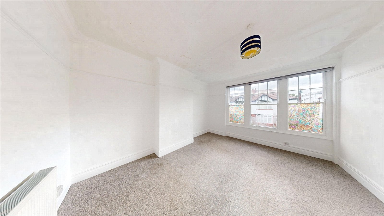 Flat Dundonald Road in Bristol