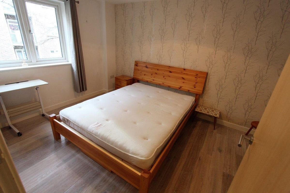 Flat Murray Grove in Greater London