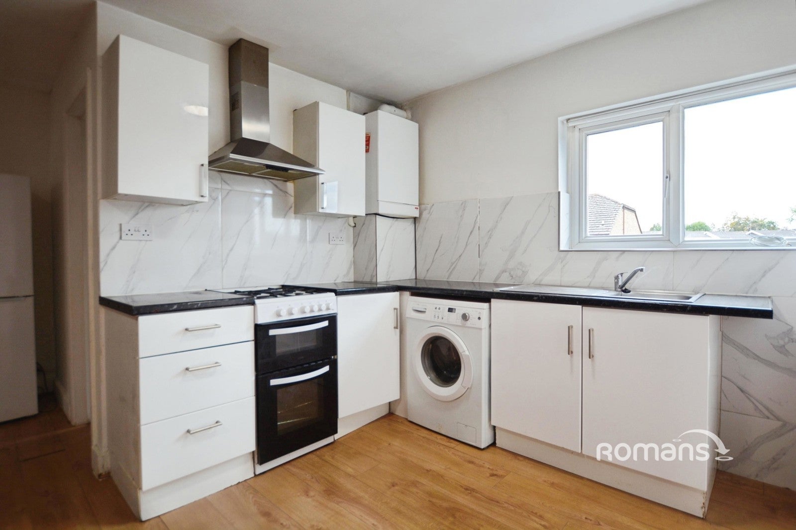 Flat Long Lane in Greater London