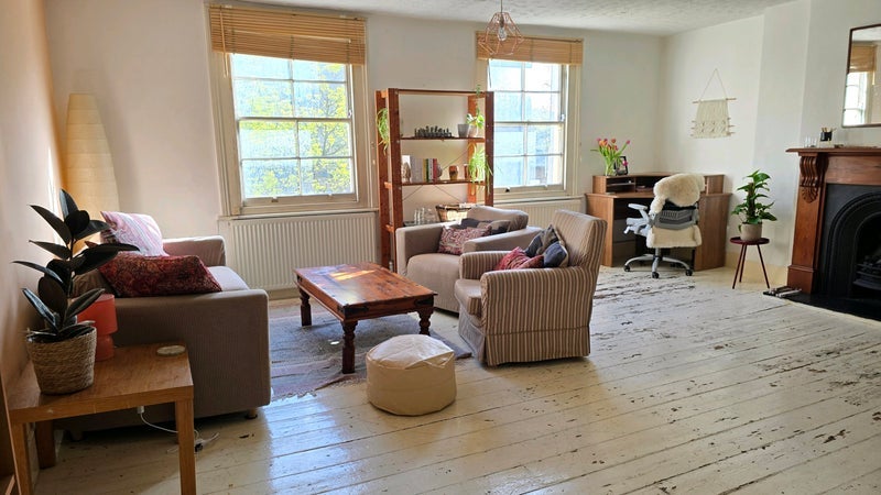 Room Holloway Road in Greater London