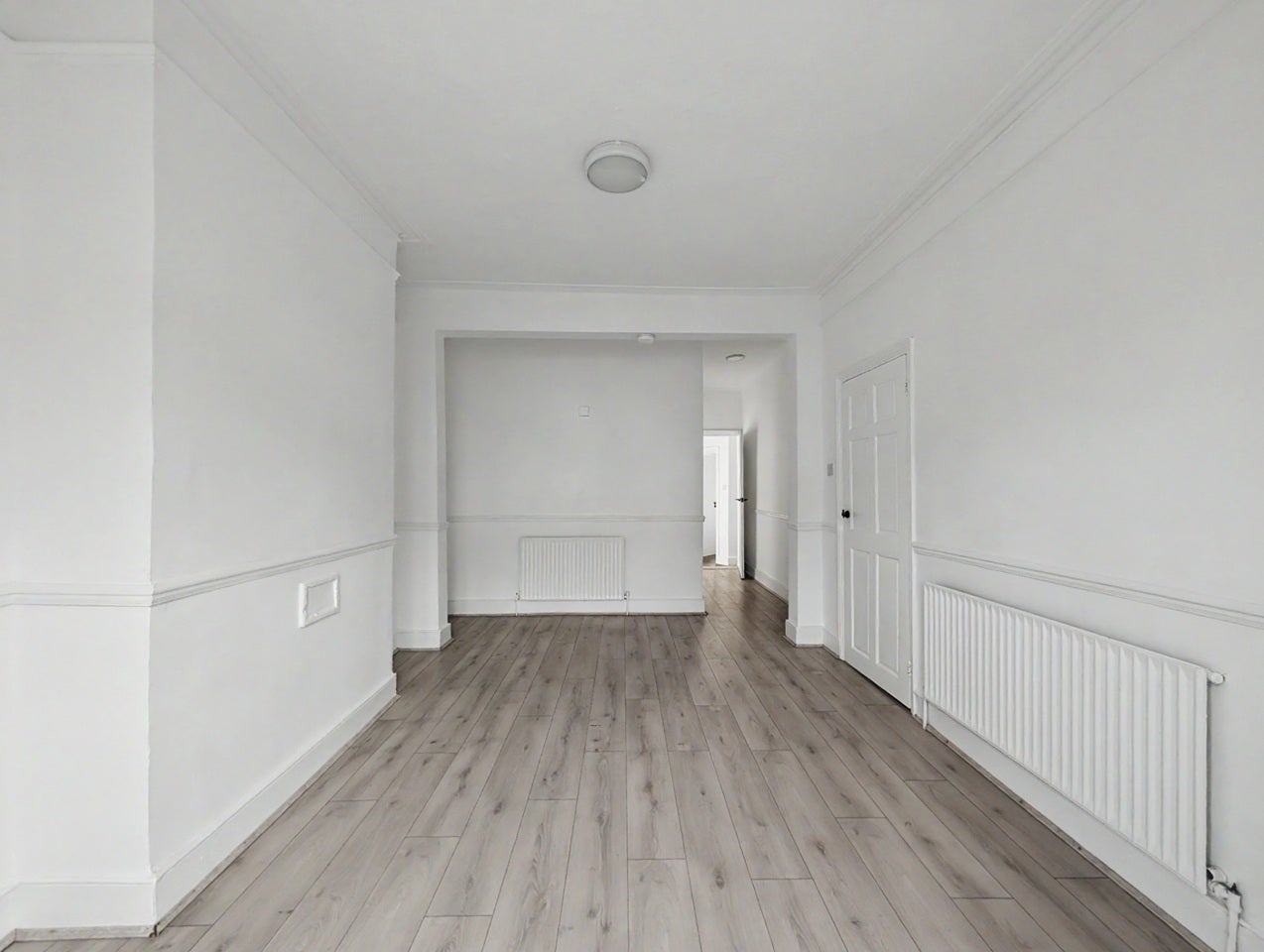 House Raynham Avenue in Greater London