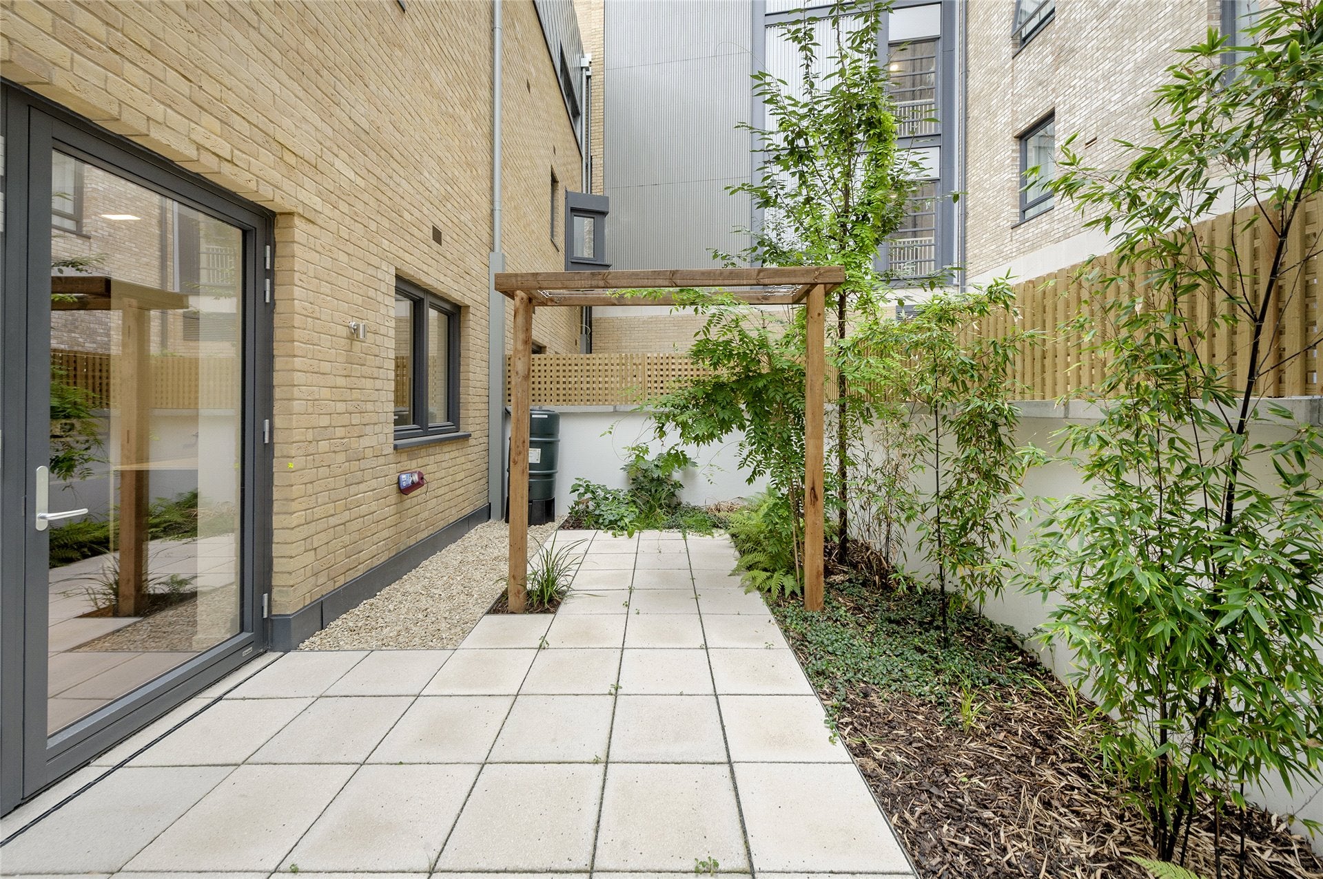 House Ladbroke Grove in Greater London