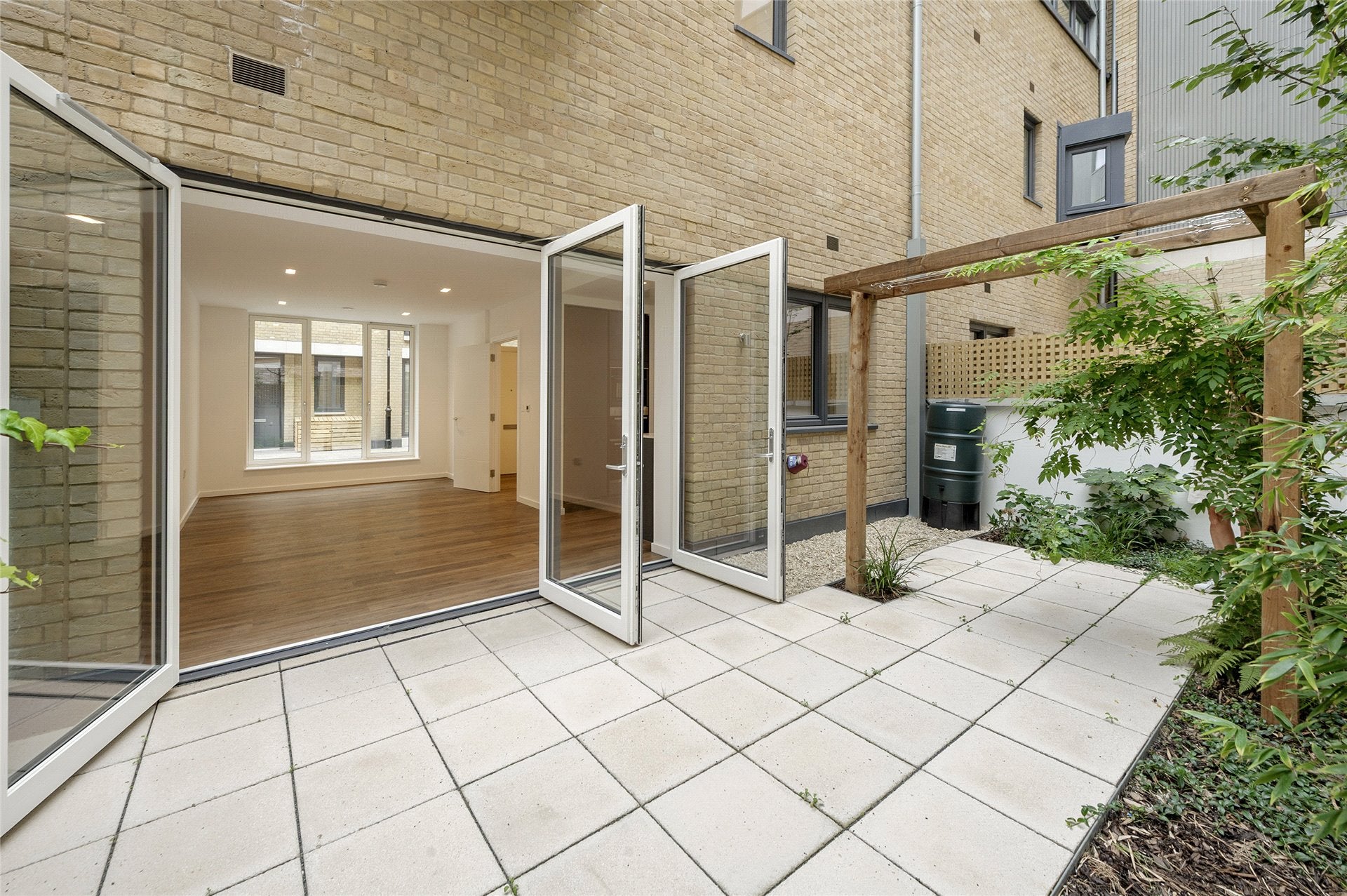 House Ladbroke Grove in Greater London