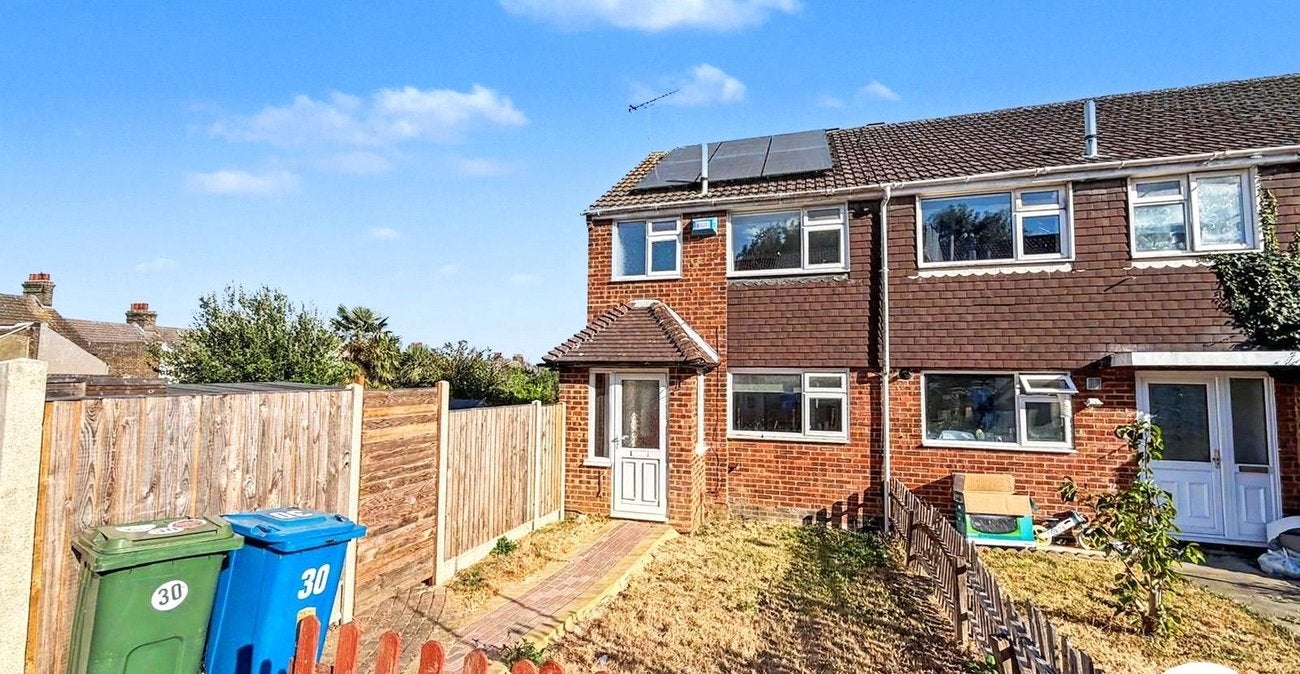 House Walmer Gardens in Borough of Swale