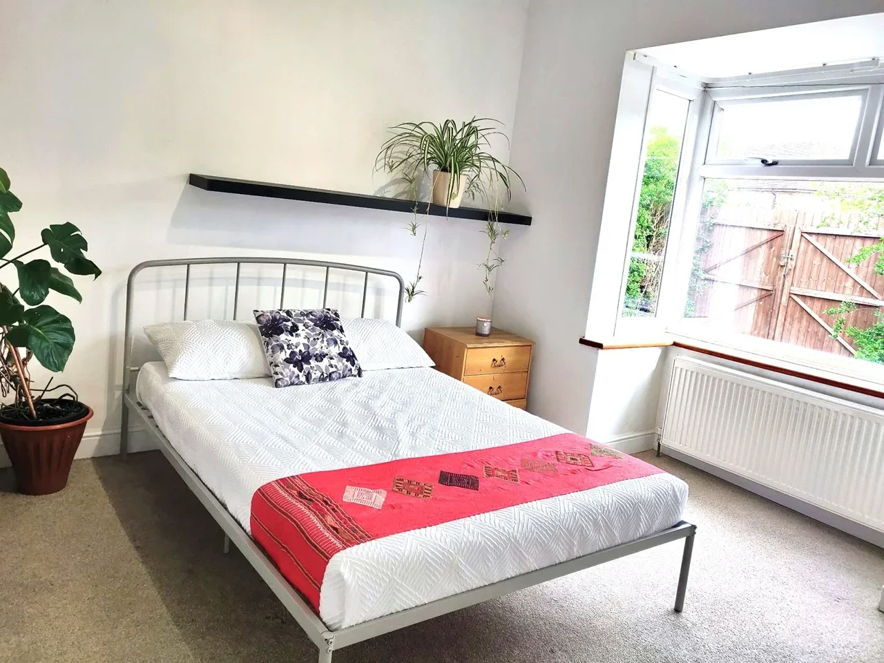 Room Saughall Road in Chester