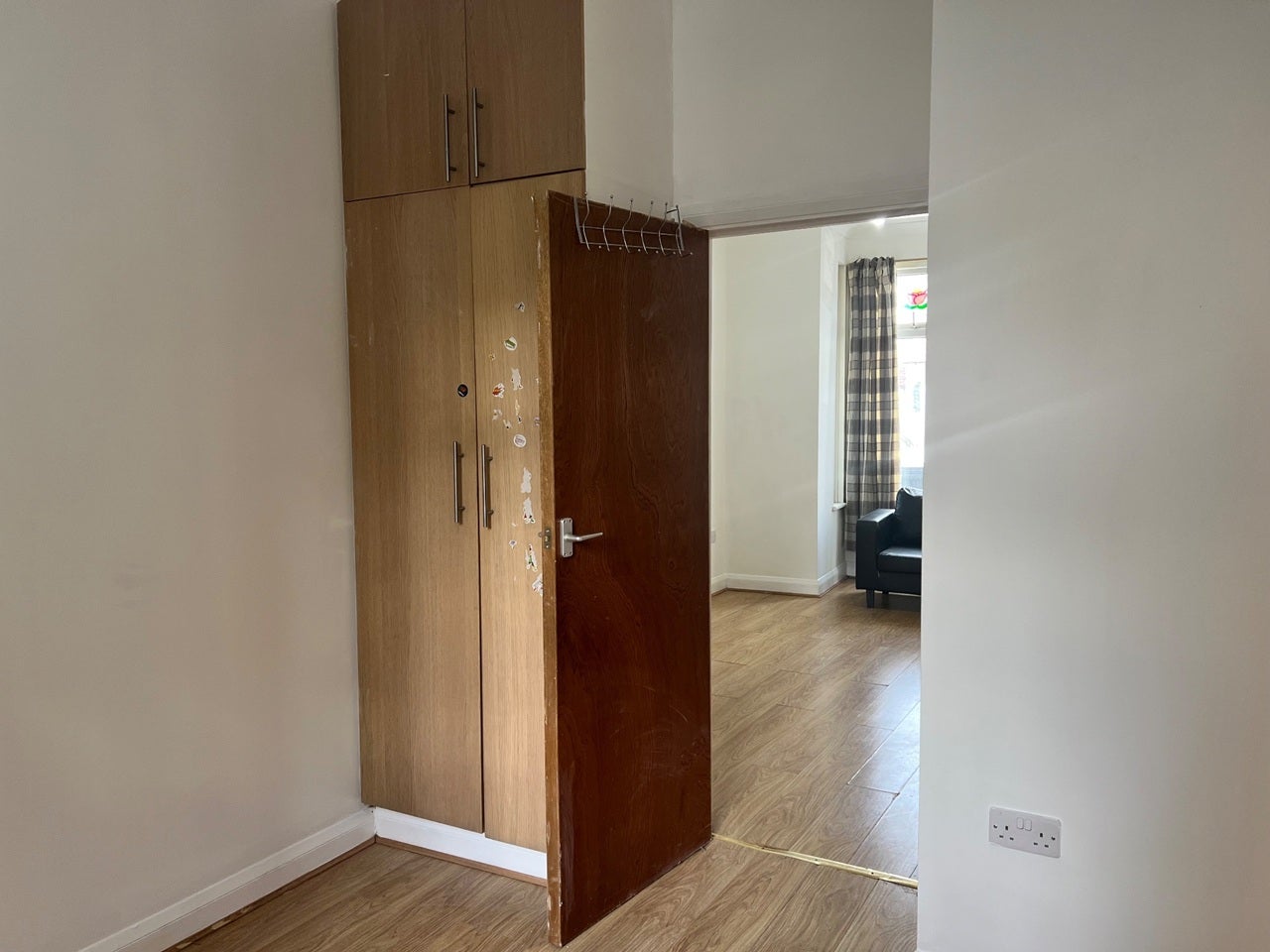 Flat Fallaize Avenue in Greater London
