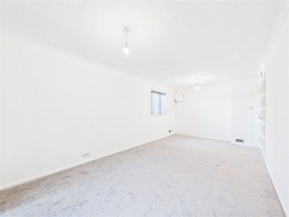 House Magnolia Drive in Hertsmere